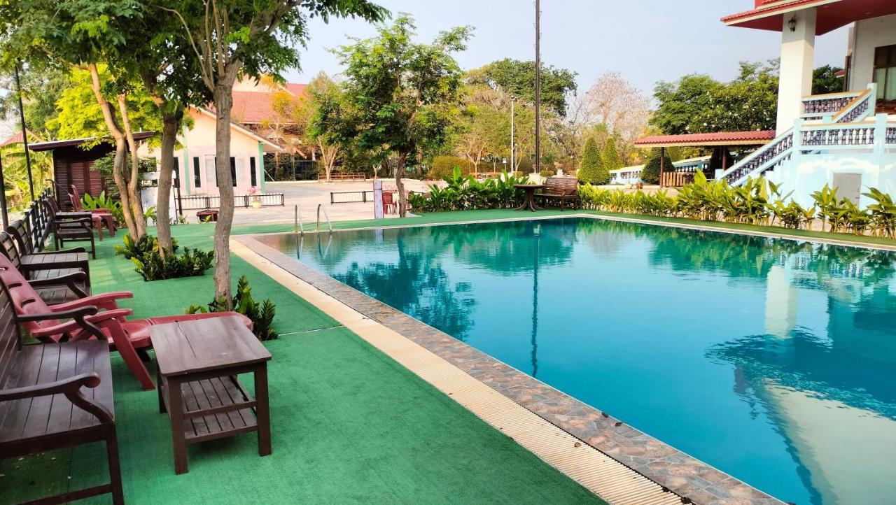 Toh Buk Seng Ayutthaya Hotel Экстерьер фото