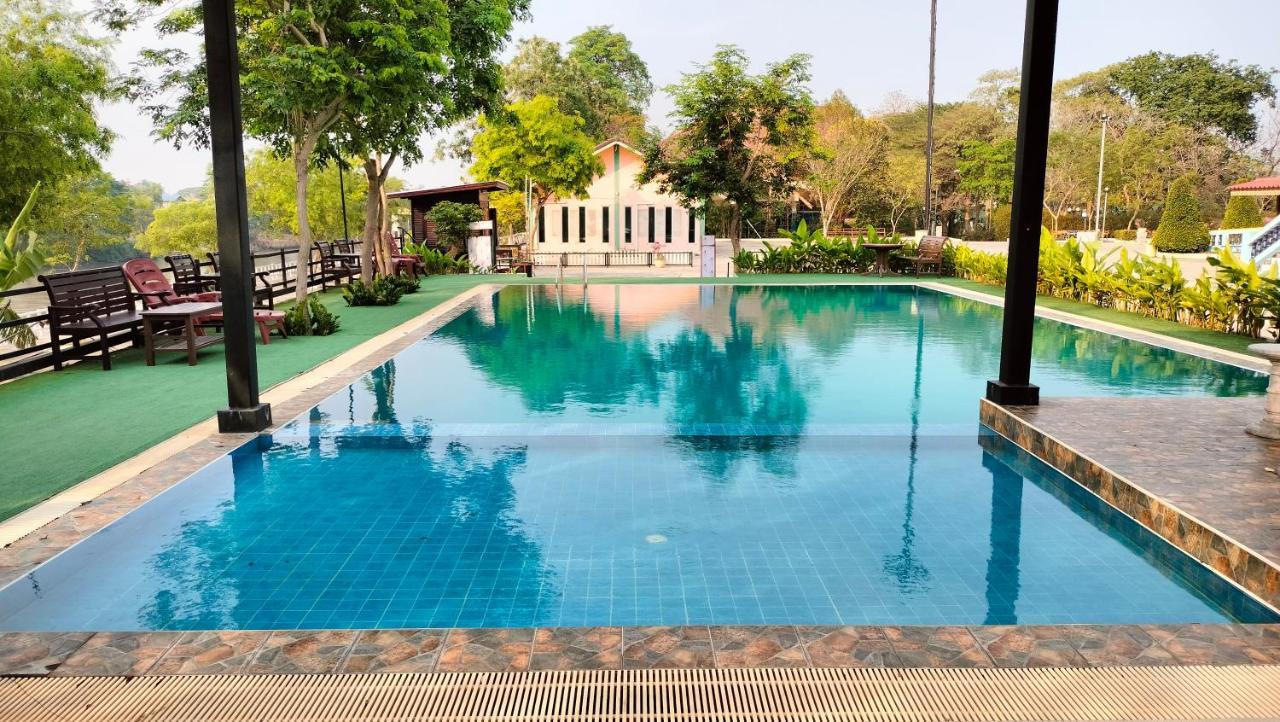 Toh Buk Seng Ayutthaya Hotel Экстерьер фото
