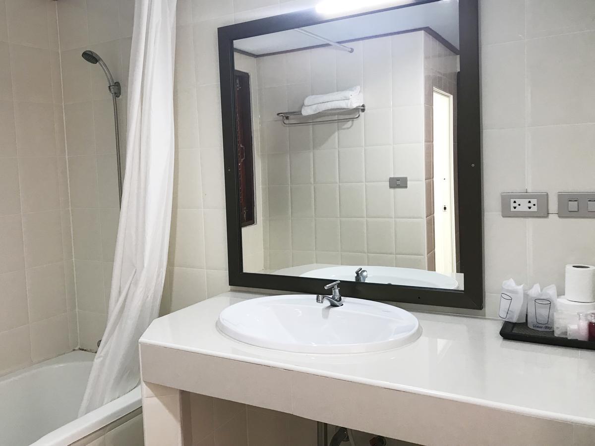 Toh Buk Seng Ayutthaya Hotel Экстерьер фото