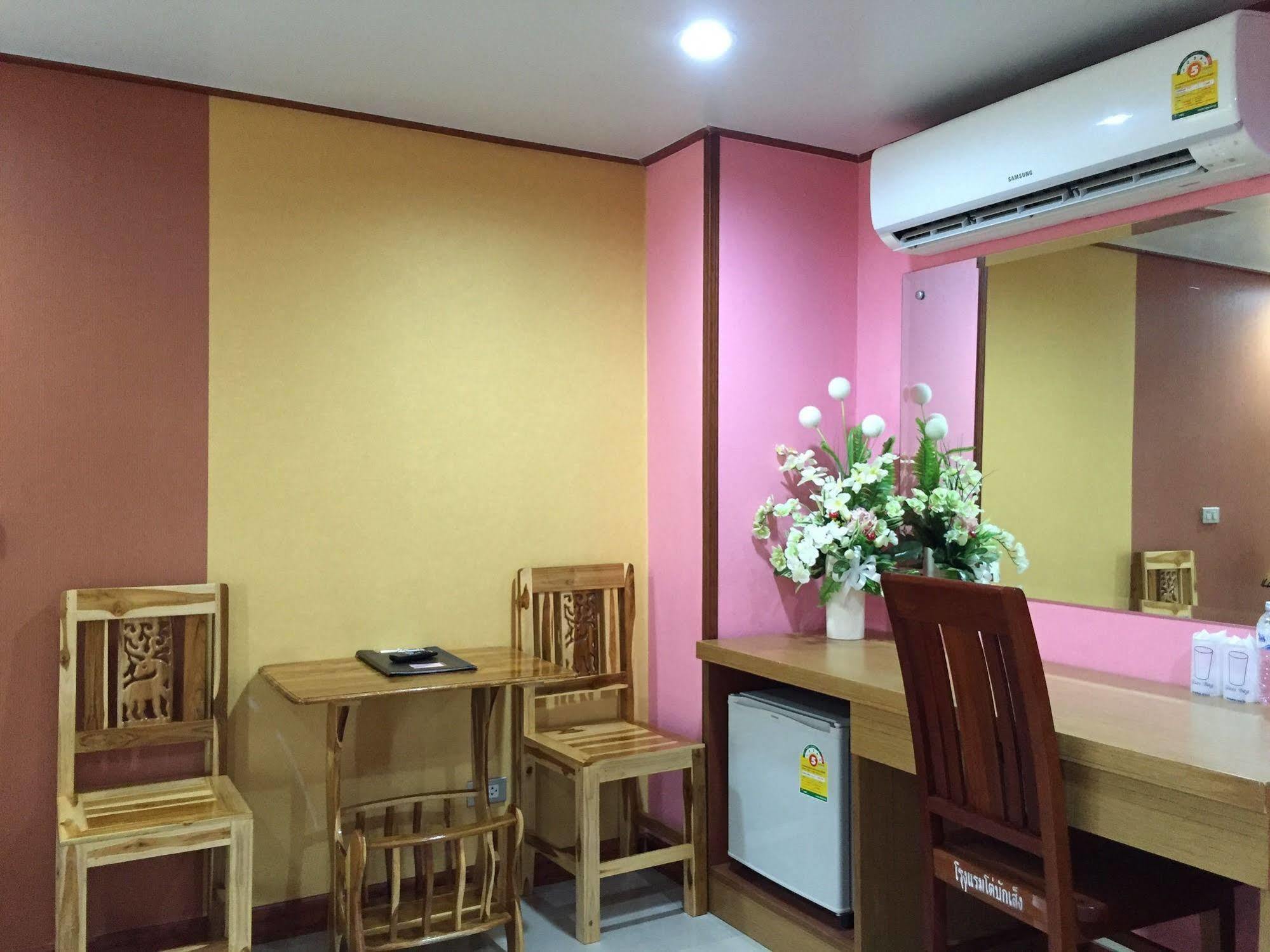 Toh Buk Seng Ayutthaya Hotel Экстерьер фото